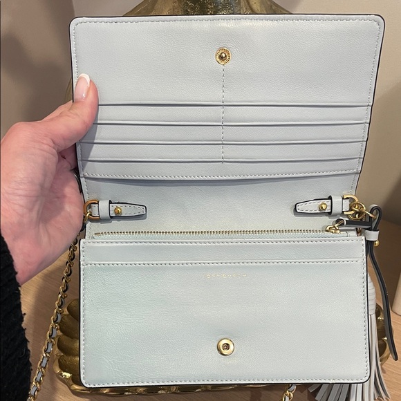 Tory Burch Light Gray Quilted Crossbody Bag - Picture 3 of 5